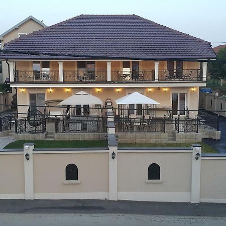 Apartments Exclusive 贝尔格莱德 外观 照片