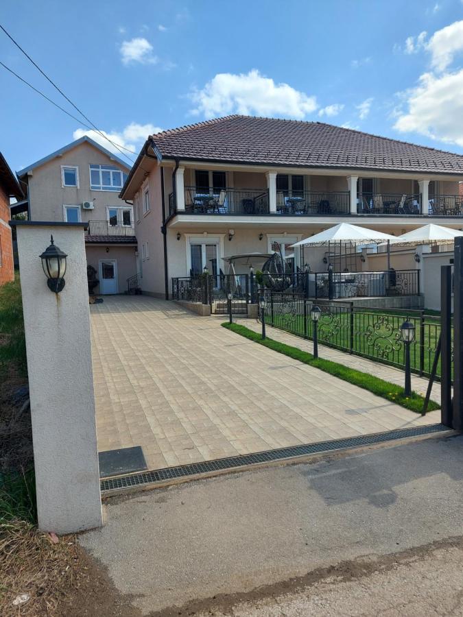 Apartments Exclusive 贝尔格莱德 外观 照片